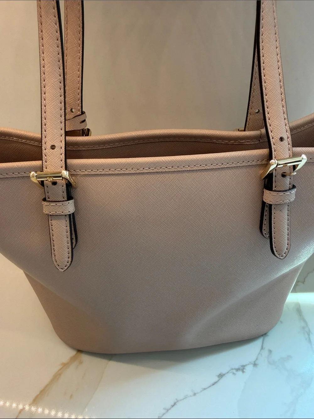 Michael Kors Jet Set Medium Saffiano Leather Snap Pocket Tote Bag